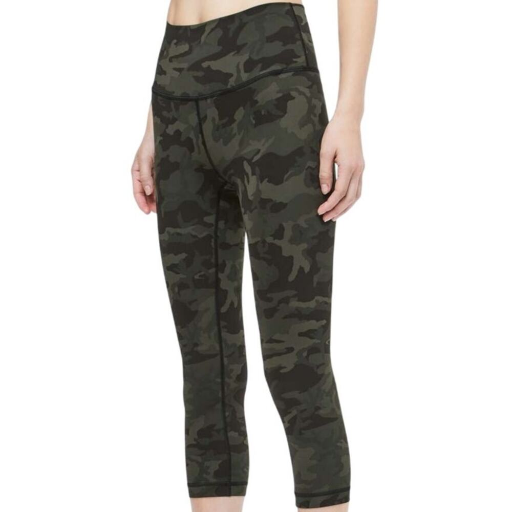 Lululemon NWT Wunder Under Crop (Hi-Rise) Fullux Camo Legging Size 2 Wicking